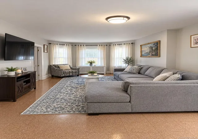 Photo 1 of House for sale at 33 Saint Andrews Pl, Yonkers, NY 10705 | MLS# 1067410 | Listing updated on 2026-10-30