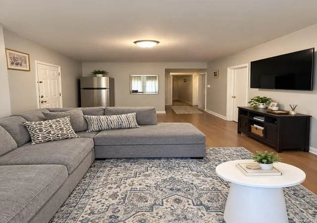 Photo 2 of House for sale at 33 Saint Andrews Pl, Yonkers, NY 10705 | MLS# 1067410 | Listing updated on 2026-10-30