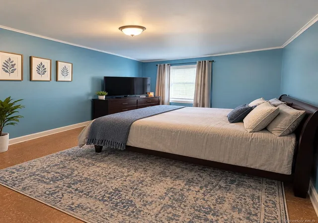 Photo 4 of House for sale at 33 Saint Andrews Pl, Yonkers, NY 10705 | MLS# 1067410 | Listing updated on 2026-10-30