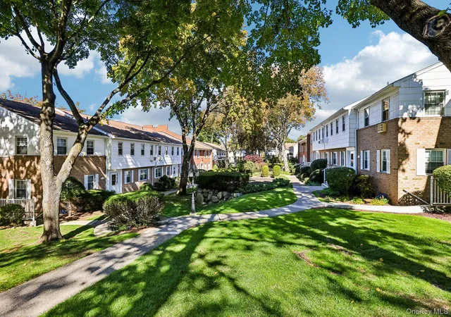 Photo 2 of House for sale at 196 Parkside Dr #196, Ramapo, NY 10901 | MLS# 1067412 | Listing updated on 2026-10-29