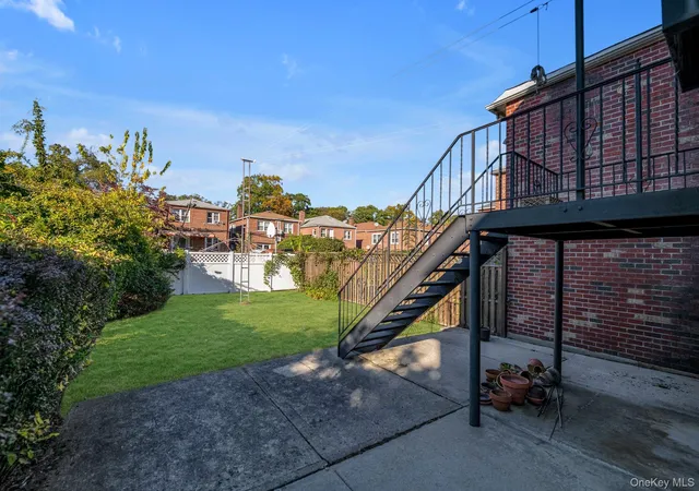 Photo 2 of House for sale at 1283 Neill Ave, New York, NY 10461 | MLS# 1067420 | Listing updated on 2026-10-29