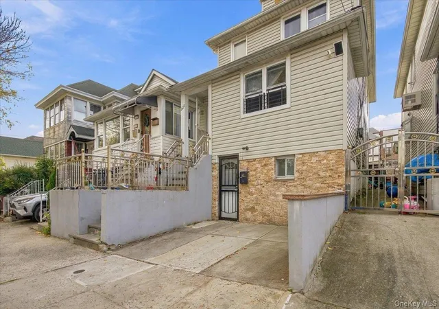 Photo 1 of House for sale at 1529 Gillespie Ave, New York, NY 10461 | MLS# 1067426 | Listing updated on 2026-10-29