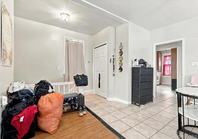 Photo 4 of House for sale at 1529 Gillespie Ave, New York, NY 10461 | MLS# 1067426 | Listing updated on 2026-10-29