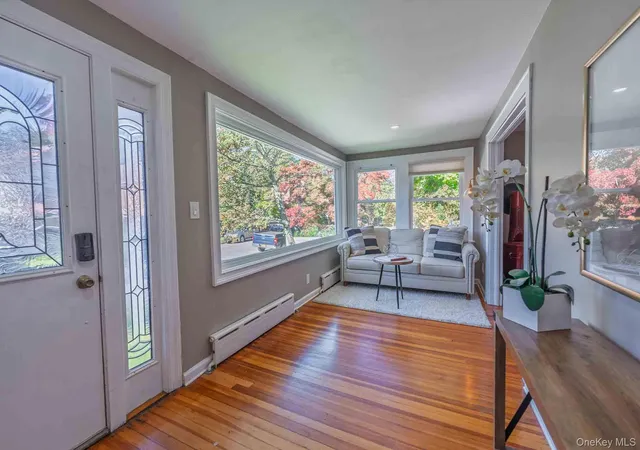 Photo 4 of Single family home for sale at 24 High St, Oyster Bay, NY 11560 | MLS# 1067453 | Listing updated on 2026-10-28