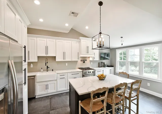 Photo 3 of Single family home for sale at 19 Clinton Ln, Oyster Bay, NY 11753 | MLS# 1067472 | Listing updated on 2026-10-28
