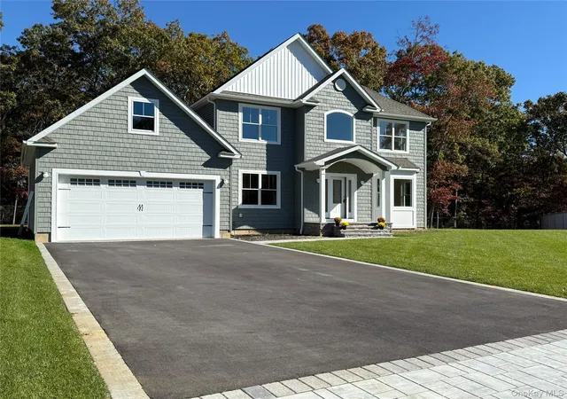 Photo 2 of Single family home for sale at 5 Lakeland Woods Ct, Islip, NY 11749 | MLS# 1067500 | Listing updated on 2026-10-30