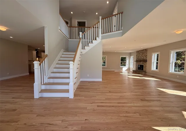 Photo 3 of Single family home for sale at 5 Lakeland Woods Ct, Islip, NY 11749 | MLS# 1067500 | Listing updated on 2026-10-30