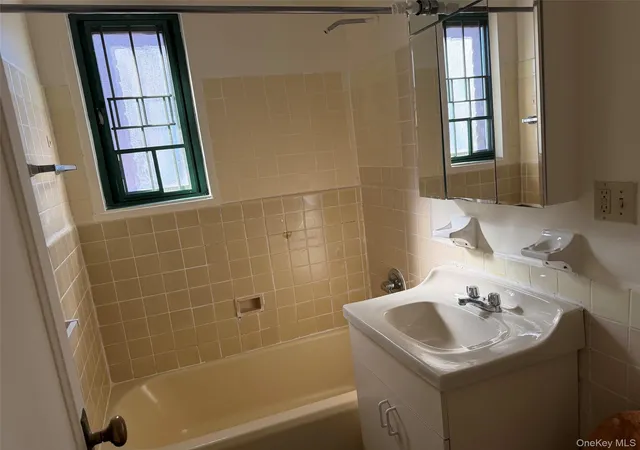 Photo 2 of Condo for sale at 9 Metropolitan Oval #7C, New York, NY 10462 | MLS# 1067525 | Listing updated on 2026-10-28