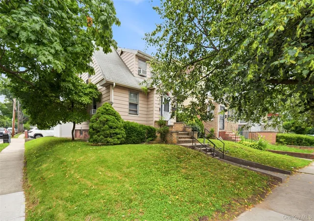 Photo 2 of Single family home for sale at 7601 164th Street, New York, NY 11366 | MLS# 1067527 | Listing updated on 2026-10-28