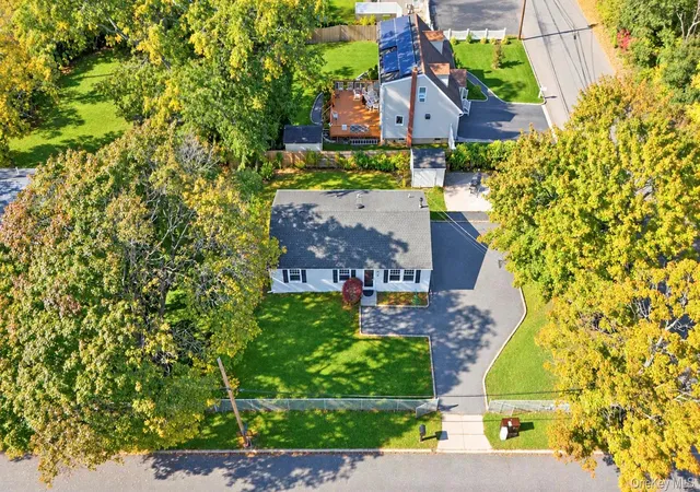 Photo 1 of Single family home for sale at 13 Delaware Rd, Babylon, NY 11704 | MLS# 1067528 | Listing updated on 2026-10-29