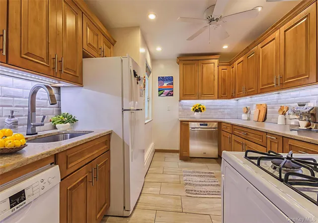Photo 3 of House for sale at 99-10 60th Avenue #E6, New York, NY 11368 | MLS# 1067560 | Listing updated on 2026-10-28