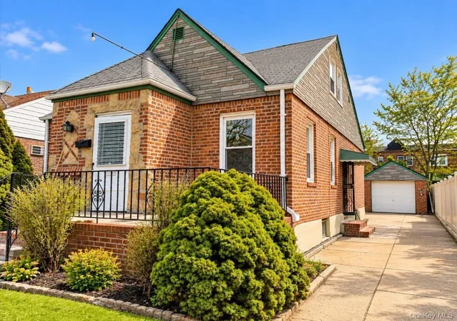 Photo 3 of Single family home for sale at 11539 226th Street, New York, NY 11411 | MLS# 1067568 | Listing updated on 2026-10-28