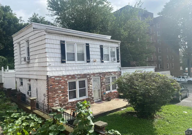 Single family home for sale at 9 New Pl, Yonkers, NY 10704 | MLS# 1067597