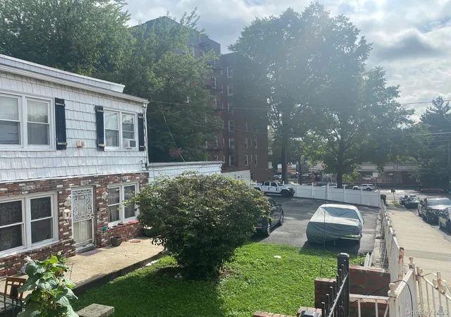 Photo 1 of Single family home for sale at 9 New Pl, Yonkers, NY 10704 | MLS# 1067597 | Listing updated on 2026-10-28