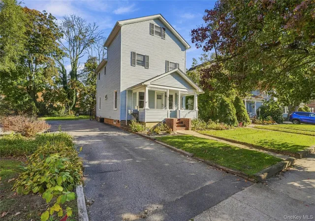 Photo 2 of House for sale at 35 Greene Ave, Babylon, NY 11701 | MLS# 1067601 | Listing updated on 2026-10-29