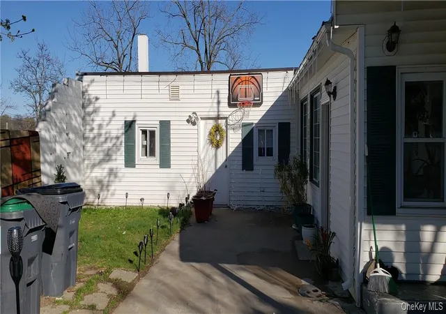 Single family home for sale at 9 Fair Ave, Wallkill, NY 10940 | MLS# 1067618