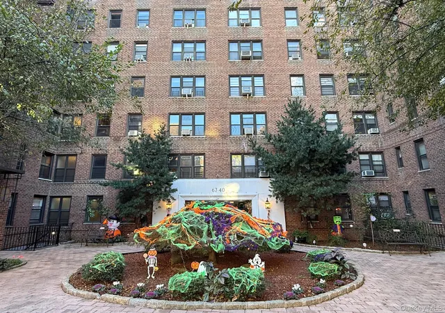 Condo for sale at 67-40 Yellowstone Blvd #3B, New York, NY 11375 | MLS# 1067629