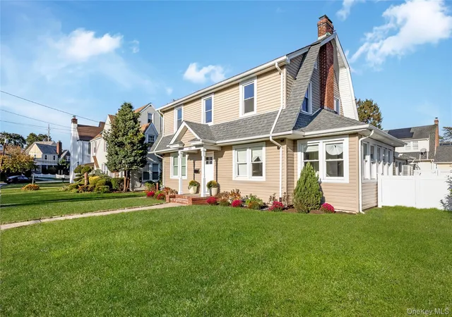 Photo 2 of Single family home for sale at 63 Meade St, Hempstead, NY 11550 | MLS# 1067659 | Listing updated on 2026-10-31