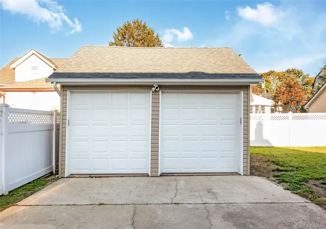 Photo 3 of Single family home for sale at 63 Meade St, Hempstead, NY 11550 | MLS# 1067659 | Listing updated on 2026-10-31