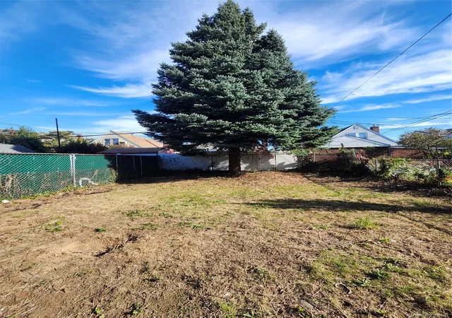 Photo 3 of Single family home for sale at 11935 219th Street, New York, NY 11411 | MLS# 1067679 | Listing updated on 2026-10-28