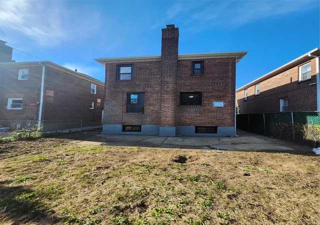 Photo 4 of Single family home for sale at 11935 219th Street, New York, NY 11411 | MLS# 1067679 | Listing updated on 2026-10-28