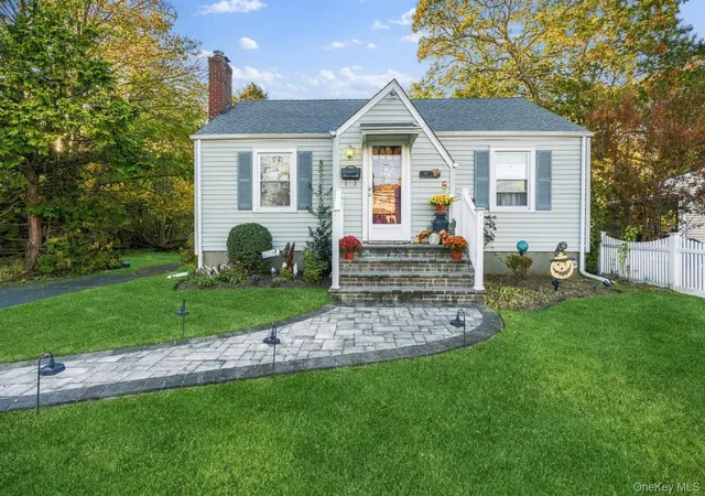 Single family home for sale at 82 Pardee Ave, Islip, NY 11751 | MLS# 1067688