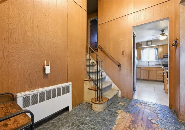Photo 2 of Single family home for sale at 4 Mayflower Ave, Oyster Bay, NY 11762 | MLS# 1067692 | Listing updated on 2026-10-29