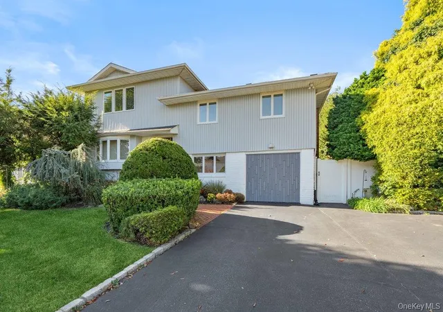 Photo 1 of Single family home for sale at 27 John Dr, Oyster Bay, NY 11804 | MLS# 1067693 | Listing updated on 2026-10-29