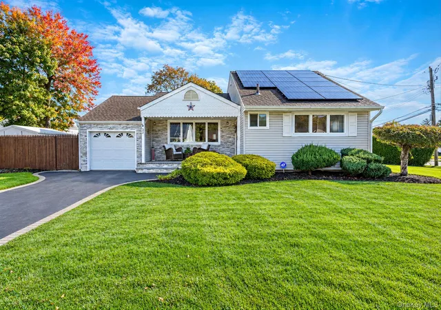 Single family home for sale at 33 Gaulton Dr, Babylon, NY 11703 | MLS# 1067722