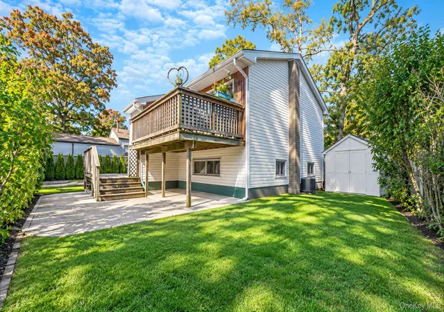 Photo 4 of Single family home for sale at 620 Motor Pkwy, Islip, NY 11717 | MLS# 1067729 | Listing updated on 2026-10-29