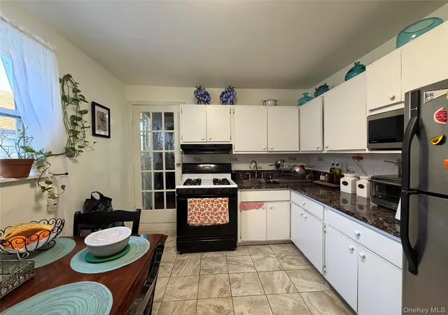 Photo 4 of House for sale at 102-08 39th Avenue, New York, NY 11368 | MLS# 1067758 | Listing updated on 2026-10-29