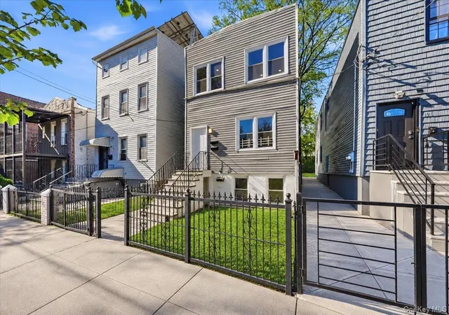 Photo 3 of House for sale at 198 Shepherd Ave, New York, NY 11208 | MLS# 1067761 | Listing updated on 2026-10-29