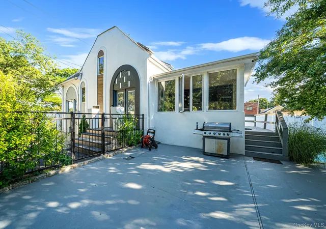 Photo 1 of Single family home for sale at 1054 Grand Ave, Hempstead, NY 11550 | MLS# 1067784 | Listing updated on 2026-10-29