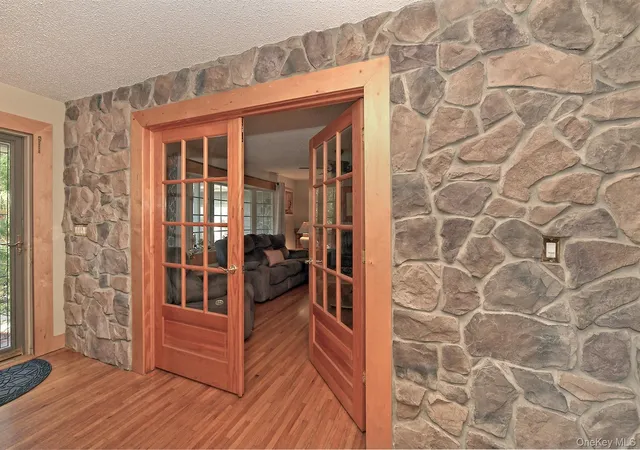 Photo 4 of Single family home for sale at 673 Old Medford Ave, Brookhaven, NY 11763 | MLS# 1067790 | Listing updated on 2026-10-29