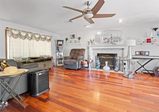 Photo 4 of Single family home for sale at 12 Barclay Rd, New Windsor, NY 12553 | MLS# 1067791 | Listing updated on 2026-10-29