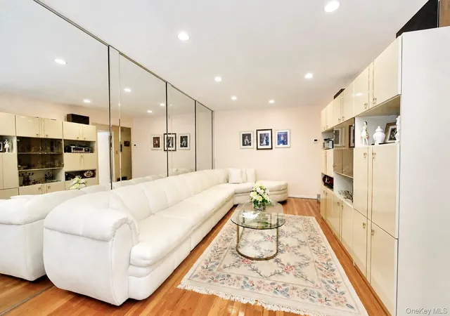 Photo 3 of House for sale at 2260 E 60 Place, New York, NY 11234 | MLS# 1067843 | Listing updated on 2026-10-29