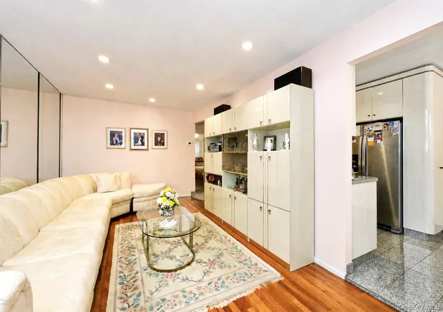 Photo 4 of House for sale at 2260 E 60 Place, New York, NY 11234 | MLS# 1067843 | Listing updated on 2026-10-29