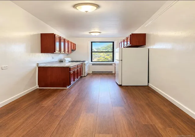 Photo 3 of House for sale at 3338 Parsons Blvd #2, New York, NY 11354 | MLS# 1067844 | Listing updated on 2026-10-29