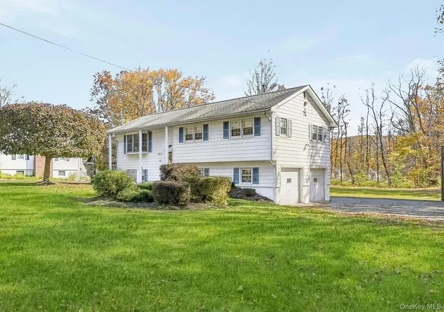 Photo 1 of Single family home for sale at 33 Sneed St, Mamakating, NY 12790 | MLS# 1067860 | Listing updated on 2026-10-29