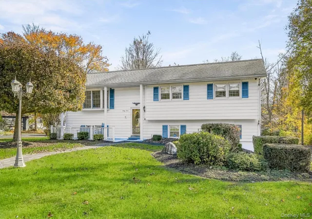 Photo 3 of Single family home for sale at 33 Sneed St, Mamakating, NY 12790 | MLS# 1067860 | Listing updated on 2026-10-29