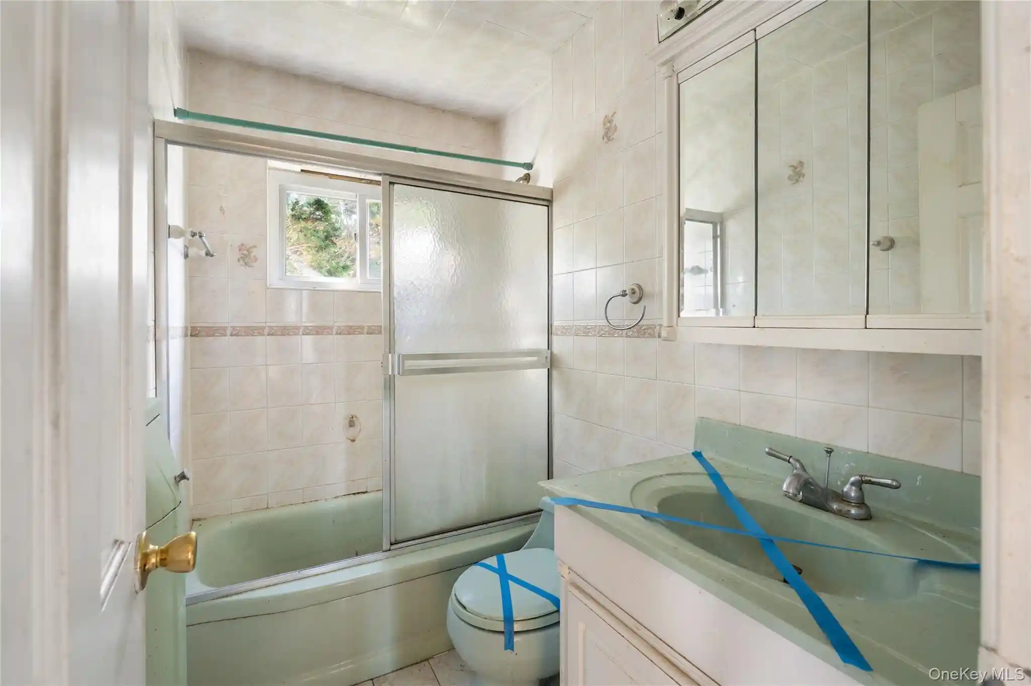 Photo 4 of Single family home for sale at 2 Meadow Ln, Hempstead, NY 11520 | MLS# 1067863 | Listing updated on 2026-10-29