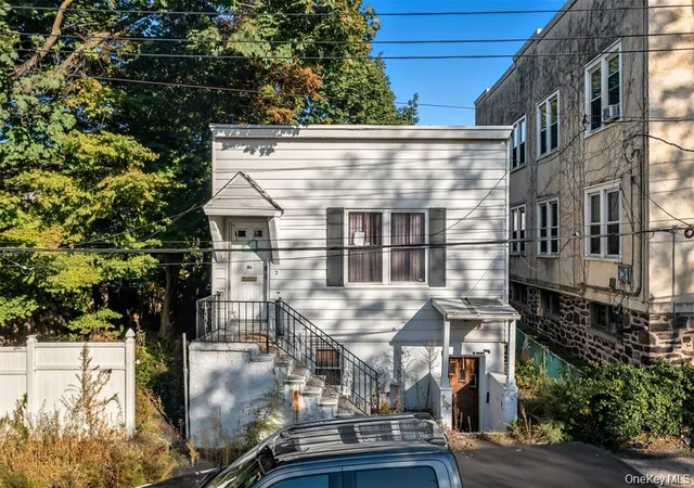 Photo 1 of House for sale at 6 Horatio St, Yonkers, NY 10710 | MLS# 1067902 | Listing updated on 2026-10-29