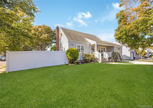 Single family home for sale at 111 Sunset Ave, Oyster Bay, NY 11735 | MLS# 1067905