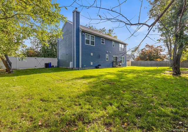 Photo 2 of Single family home for sale at 514 Amsterdam Ave, Brookhaven, NY 11772 | MLS# 1067917 | Listing updated on 2026-10-30