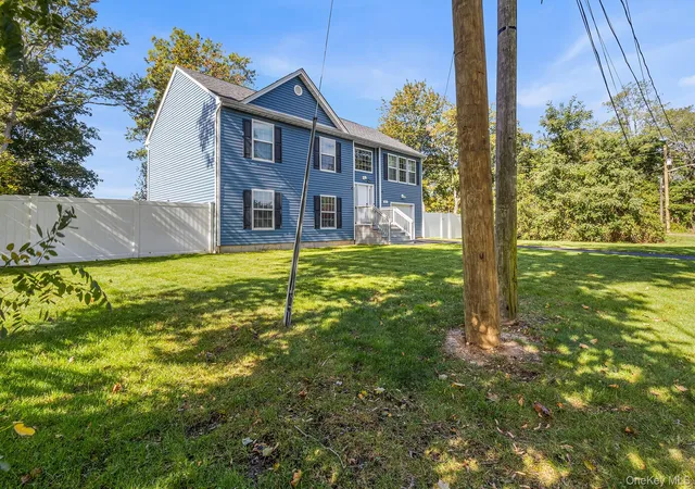 Photo 3 of Single family home for sale at 514 Amsterdam Ave, Brookhaven, NY 11772 | MLS# 1067917 | Listing updated on 2026-10-30