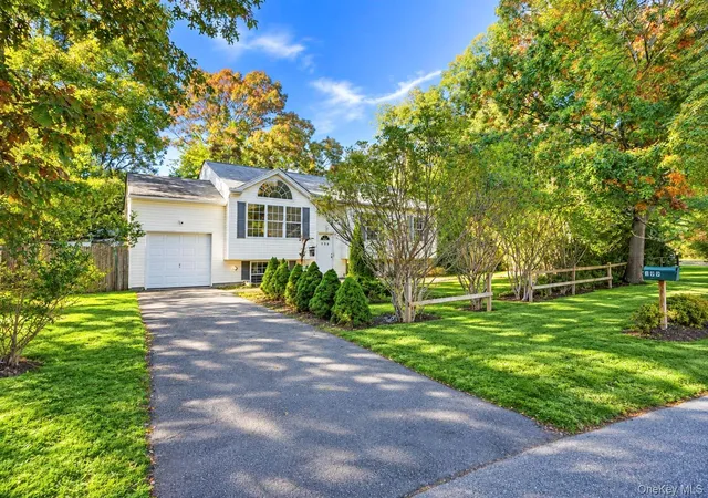 Photo 1 of Single family home for sale at 199 Commack Rd, Brookhaven, NY 11951 | MLS# 1067926 | Listing updated on 2026-10-29