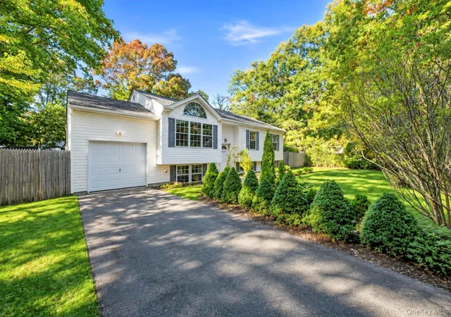 Photo 2 of Single family home for sale at 199 Commack Rd, Brookhaven, NY 11951 | MLS# 1067926 | Listing updated on 2026-10-29