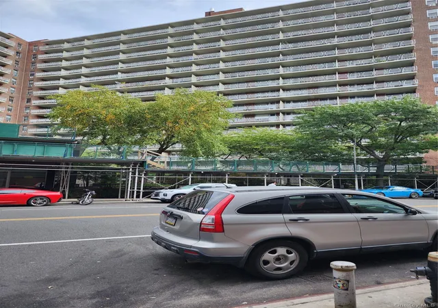 Photo 2 of Condo for sale at 61 25 97 Street #2H, New York, NY 11374 | MLS# 1067931 | Listing updated on 2026-10-28