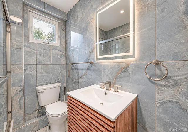 Photo 4 of Single family home for sale at 472 Essex St, Babylon, NY 11704 | MLS# 1067934 | Listing updated on 2026-10-29