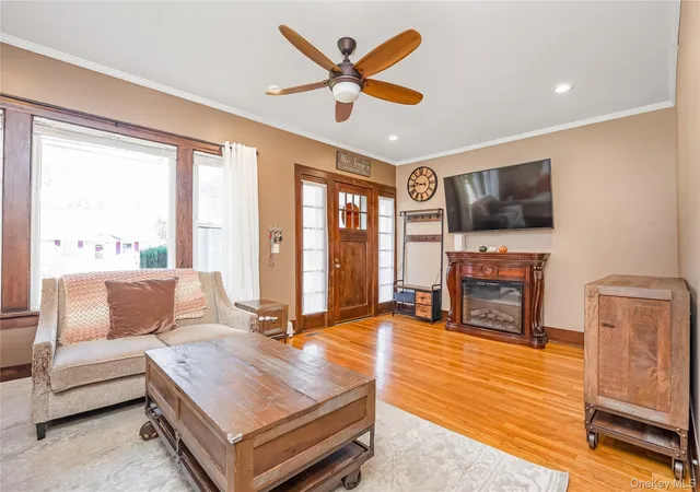 Photo 3 of Single family home for sale at 466 N Wellwood Ave, Babylon, NY 11757 | MLS# 1067936 | Listing updated on 2026-10-29